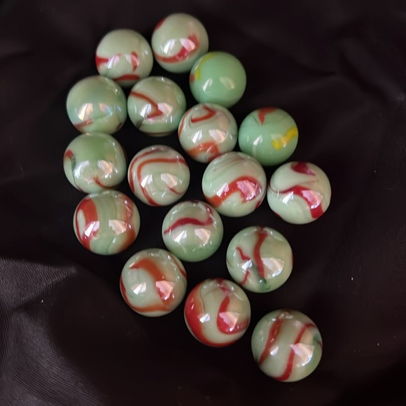 Super Cool Vintage Mint Green/Brown Swirl Marbles & Shooter - Picture 3 of 4